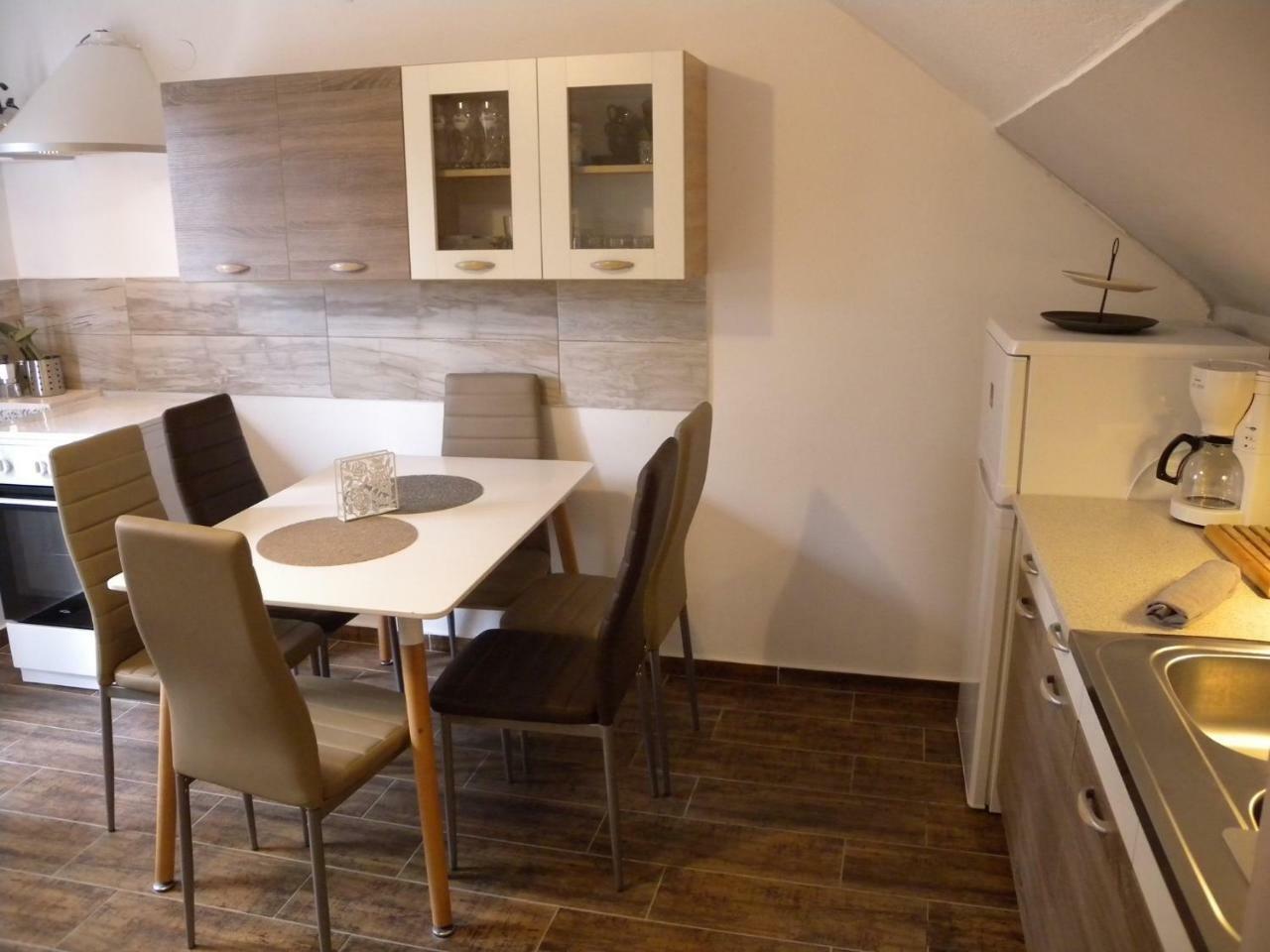 Apartments In Balatongyoeroek 34590 ห้อง รูปภาพ